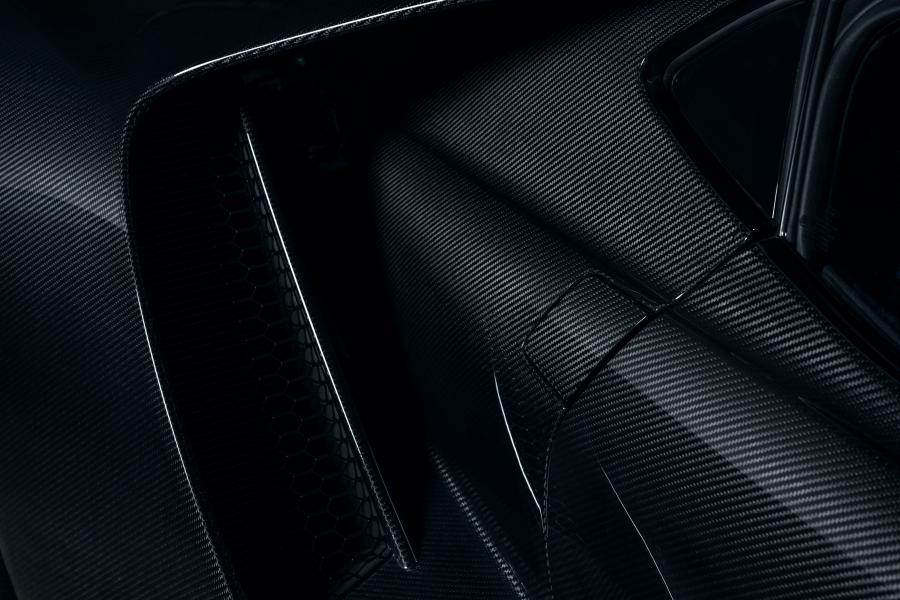 Детали экстерьера Ford GT Liquid Carbon 2020 года  (фото 2 из 13)